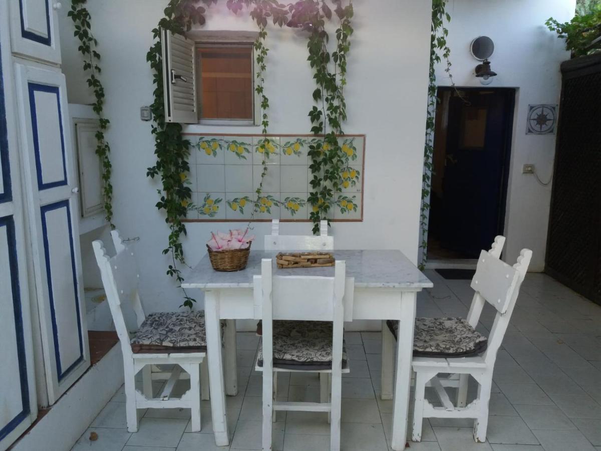 Con I Piedi Nell'Acqua Apartment Stromboli Exterior foto